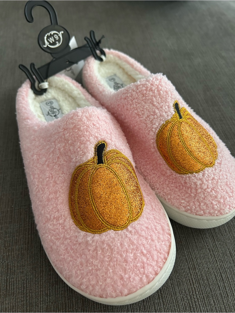 Sole Mates Pink Pumpkin Slippers Halloween Fall Sherpa Cozy Fur NWT